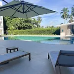 Bran New Condo With Pool Access